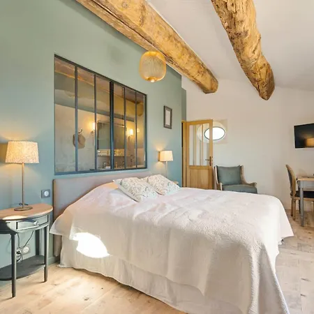 Large For Rent In Provence Lavande Et Merveilles Saint-Saturnin-les-Apt